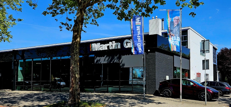 Glass Supplier And Glass Dealer